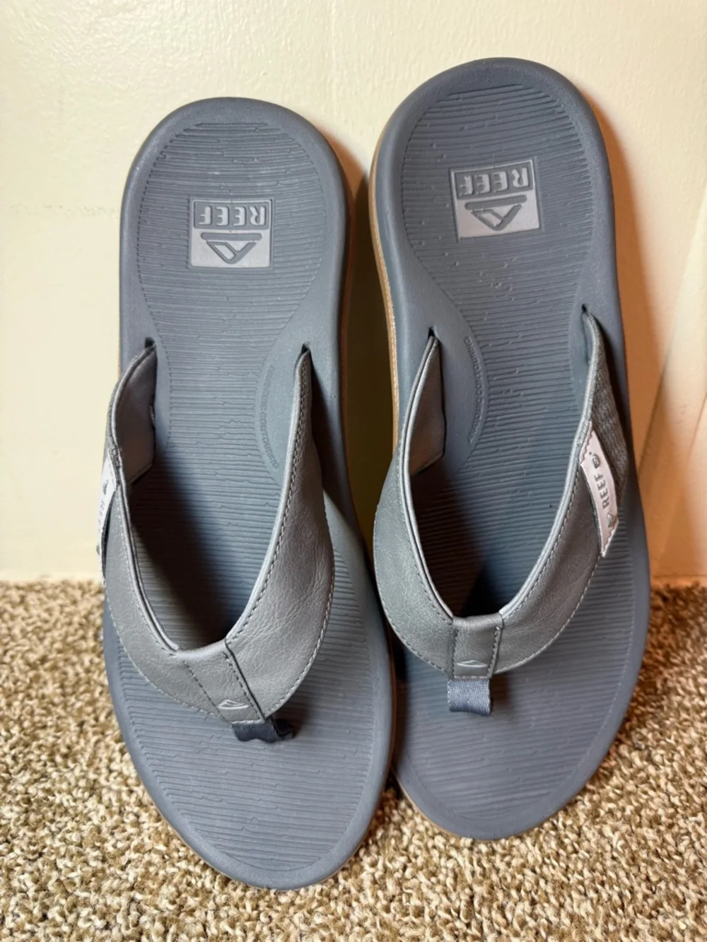 Reef Men’s Flip Flops in Grey with Tan Outsole 13